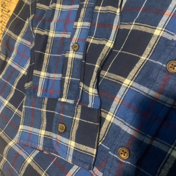 Men’s long sleeve button up flannel - Picture 8 of 8
